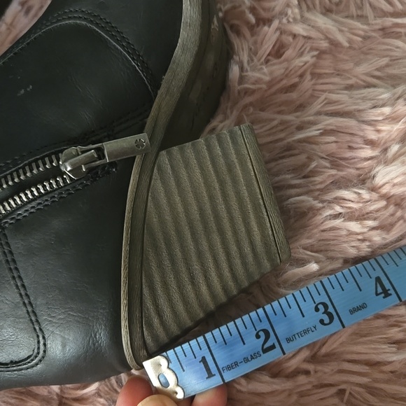 Lucky brand booties in great condition size 6 - Picture 7 of 9